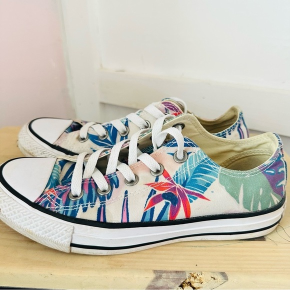 Colorful Tropical Print Sneakers converses women’s 6 - Picture 2 of 4